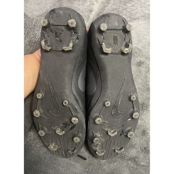 Nike Mercurial Vapor 12 Club FG/MG Cleats Black Boys‎ Size 6Y - Picture 4 of 7